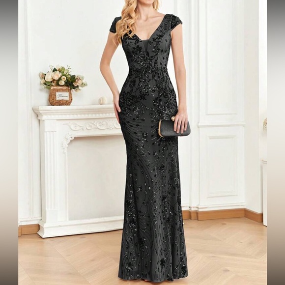Luxe V neck sequin formal evening party dress - Picture 2 of 8